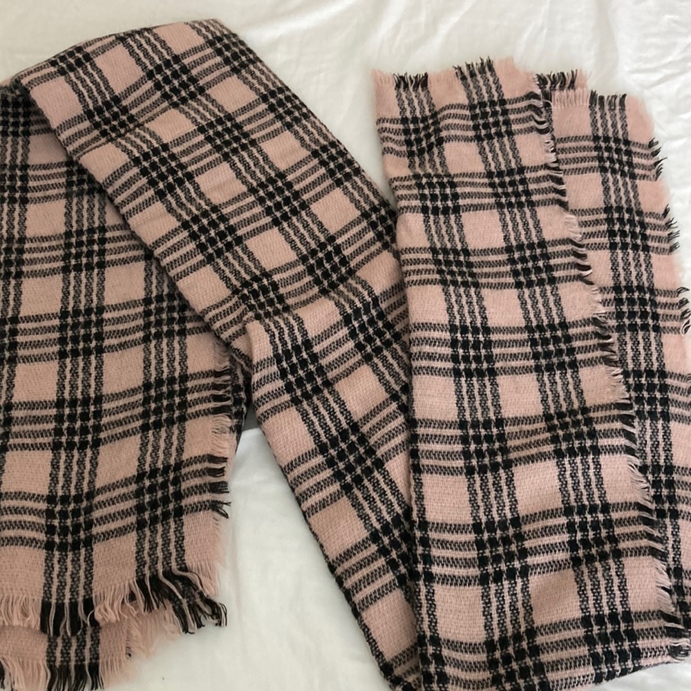 Old navy scarf/wrap